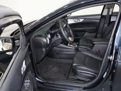 Kia K3 2022, 80283 км, за 6505.17 USD - фото 9