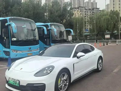 Porsche Panamera Hybrid · 2022 год