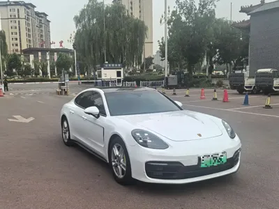 Porsche Panamera Hybrid 2022, 40000 км, за 73865.55 USD