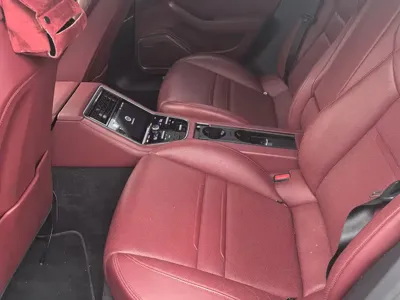 Porsche Panamera Hybrid 2022, 40000 км, за 73865.55 USD