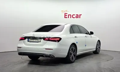 Mercedes-Benz E-Class 2021, 122285 км, за 17112.65 USD