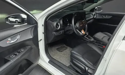 Kia K3 2022, 22786 км, за 16738.87 USD - фото 10