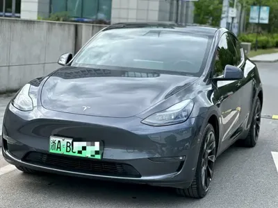 Tesla Model Y 2023, 57000 км, за 26226.97 USD