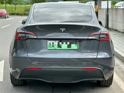 Tesla Model Y 2023, 57000 км, за 26226.97 USD - фото 9