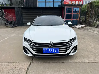 Volkswagen CC 2023, 41000 км, за 17651.64 USD