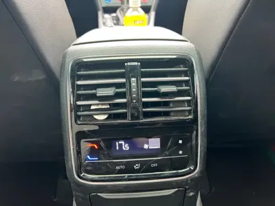 Volkswagen CC 2023, 41000 км, за 17492.91 USD - фото 9