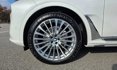 BMW X7 2025, 11336 км, за 73934.58 USD