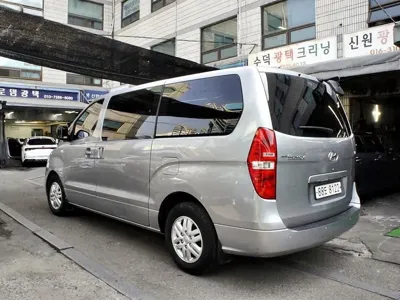 Hyundai Starex 2017, 270712 км, за 2788.79 USD