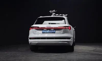 Audi e-tron 2020, 124232 км, за 26759.16 USD