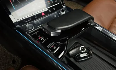 Audi e-tron 2020, 124232 км, за 26759.16 USD - фото 9