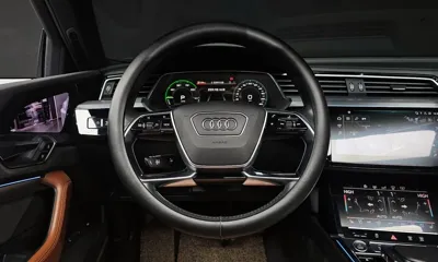 Audi e-tron 2020, 124232 км, за 26759.16 USD - фото 13