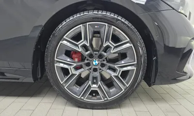 BMW 5-Series 2026, 12603 км, за 74701.33 USD - фото 21
