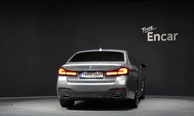 BMW 5-Series 2023, 76373 км, за 29202.85 USD