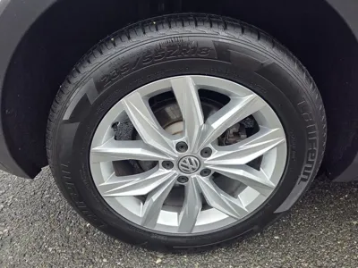 Volkswagen Tiguan 2020, 29600 км, за 13719.31 USD