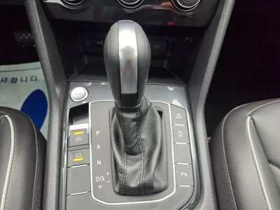 Volkswagen Tiguan 2020, 29600 км, за 13609.42 USD - фото 9