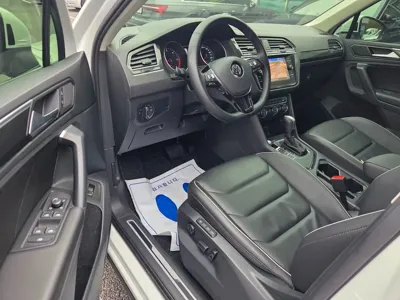 Volkswagen Tiguan 2020, 29600 км, за 13609.42 USD - фото 10