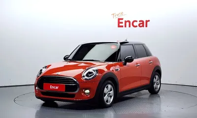 MINI Cooper · 2019 год