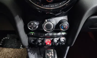 MINI Cooper 2019, 95919 км, за 7159.74 USD - фото 17