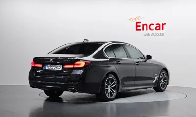 BMW 5-Series 2023, 10287 км, за 32690.04 USD