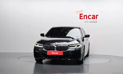BMW 5-Series 2023, 10287 км, за 32690.04 USD