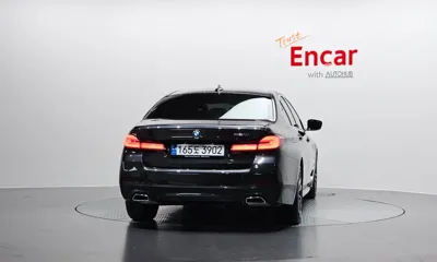 BMW 5-Series 2023, 10287 км, за 32690.04 USD