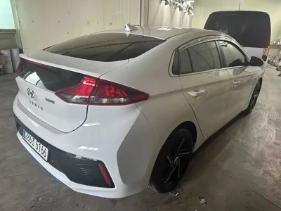 Hyundai Ioniq 2017, 116747 км, за 7085.74 USD