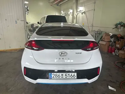 Hyundai Ioniq 2017, 116747 км, за 7085.74 USD