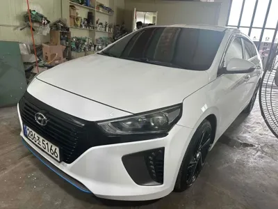 Hyundai Ioniq 2017, 116747 км, за 7085.74 USD