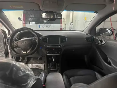 Hyundai Ioniq 2017, 116747 км, за 7085.74 USD - фото 7
