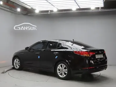 Kia K5 2011, 81885 км, за 3105.38 USD