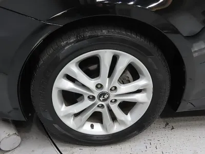 Kia K5 2011, 81885 км, за 3105.38 USD