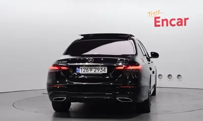 Mercedes-Benz E-Class 2023, 96693 км, за 22443.42 USD