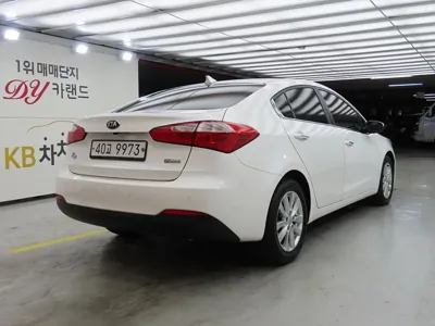 Kia K3 2015, 136301 км, за 3445.36 USD