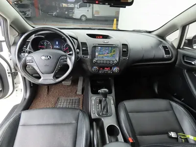 Kia K3 2015, 136301 км, за 3445.36 USD - фото 7