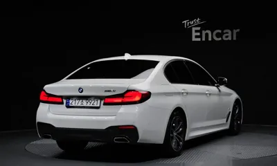 BMW 5-Series 2023, 23762 км, за 27544.43 USD