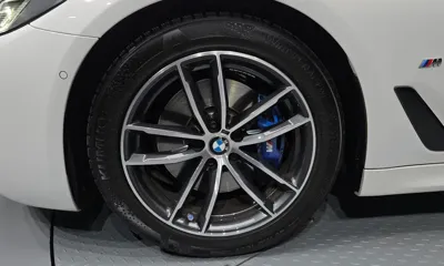 BMW 5-Series 2023, 23762 км, за 27544.43 USD