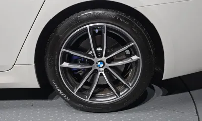 BMW 5-Series 2023, 23762 км, за 27544.43 USD - фото 21