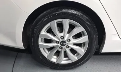 Kia K5 2015, 175296 км, за 3807.27 USD