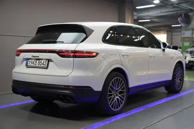 Porsche Cayenne 2023, 21000 км, за 78822.88 USD