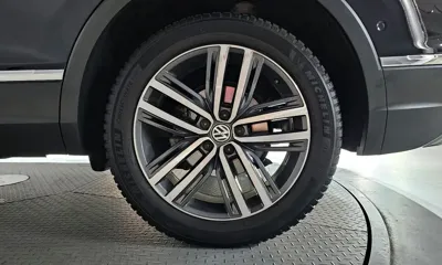 Volkswagen Tiguan 2020, 138098 км, за 13856.37 USD