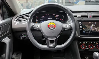 Volkswagen Tiguan 2020, 138098 км, за 13856.37 USD - фото 13