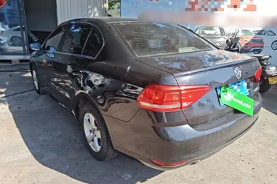 Volkswagen Lavida 2015, 97100 км, за 5998 USD