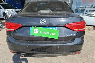 Volkswagen Lavida 2015, 97100 км, за 5998 USD
