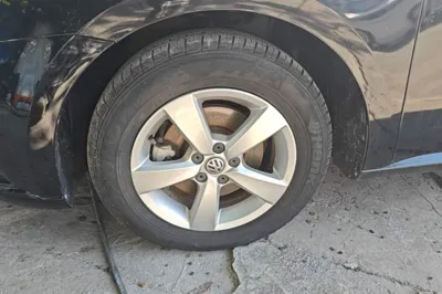 Volkswagen Lavida 2015, 97100 км, за 5998 USD - фото 10