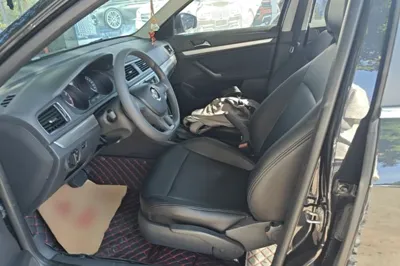 Volkswagen Lavida 2015, 97100 км, за 5998 USD - фото 17