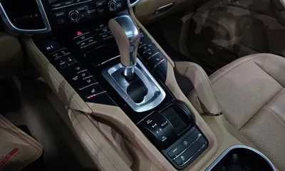 Porsche Cayenne 2016, 110616 км, за 17920.44 USD - фото 9