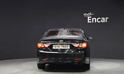 Hyundai Sonata 2011, 182157 км, за 2100.56 USD