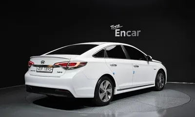 Hyundai Sonata 2015, 142386 км, за 6437.2 USD