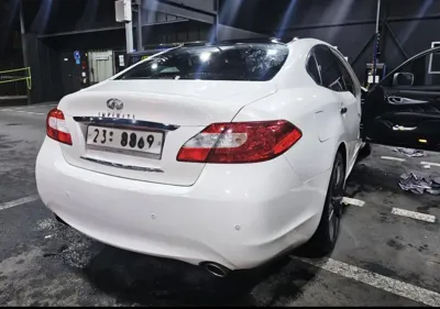 Infiniti M 2011, 121000 км, за 2995.38 USD
