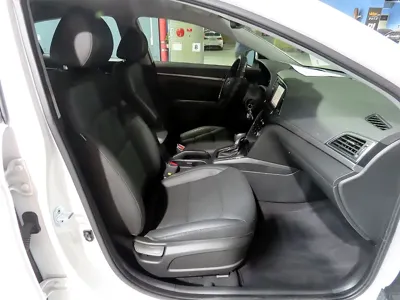 Hyundai Avante 2017, 16300 км, за 7553.86 USD - фото 8
